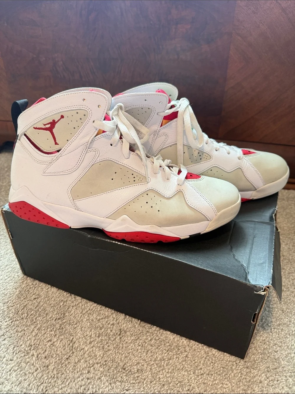 Jordan 7 Retro Hare Sneakers